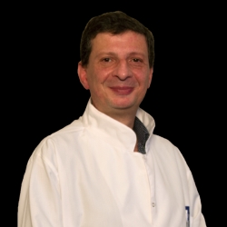 ნიკოლოზ გვახარია