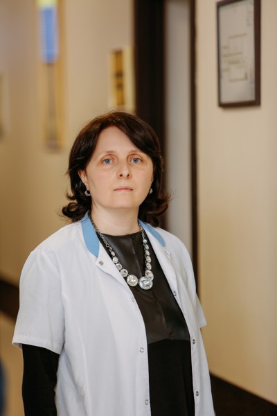 ნანა გვაძაბია