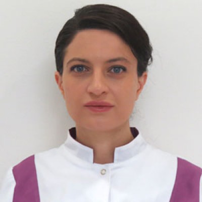 თინათინ გოგოლაშვილი
