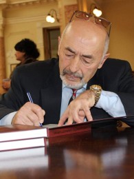 ბესიკ კოჭლამაზაშვილი